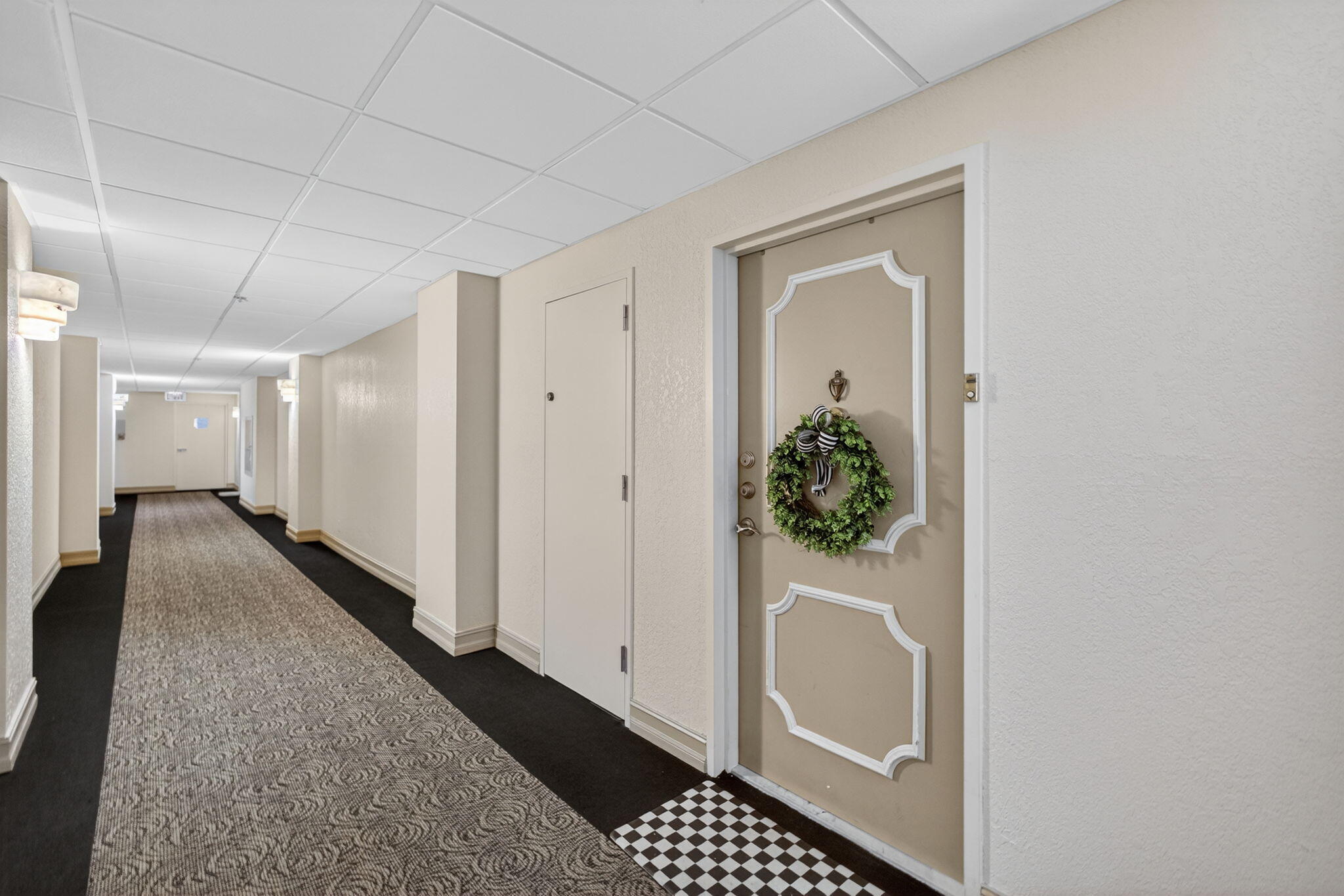 AQUARIUS CONDOMINIUM - Residential