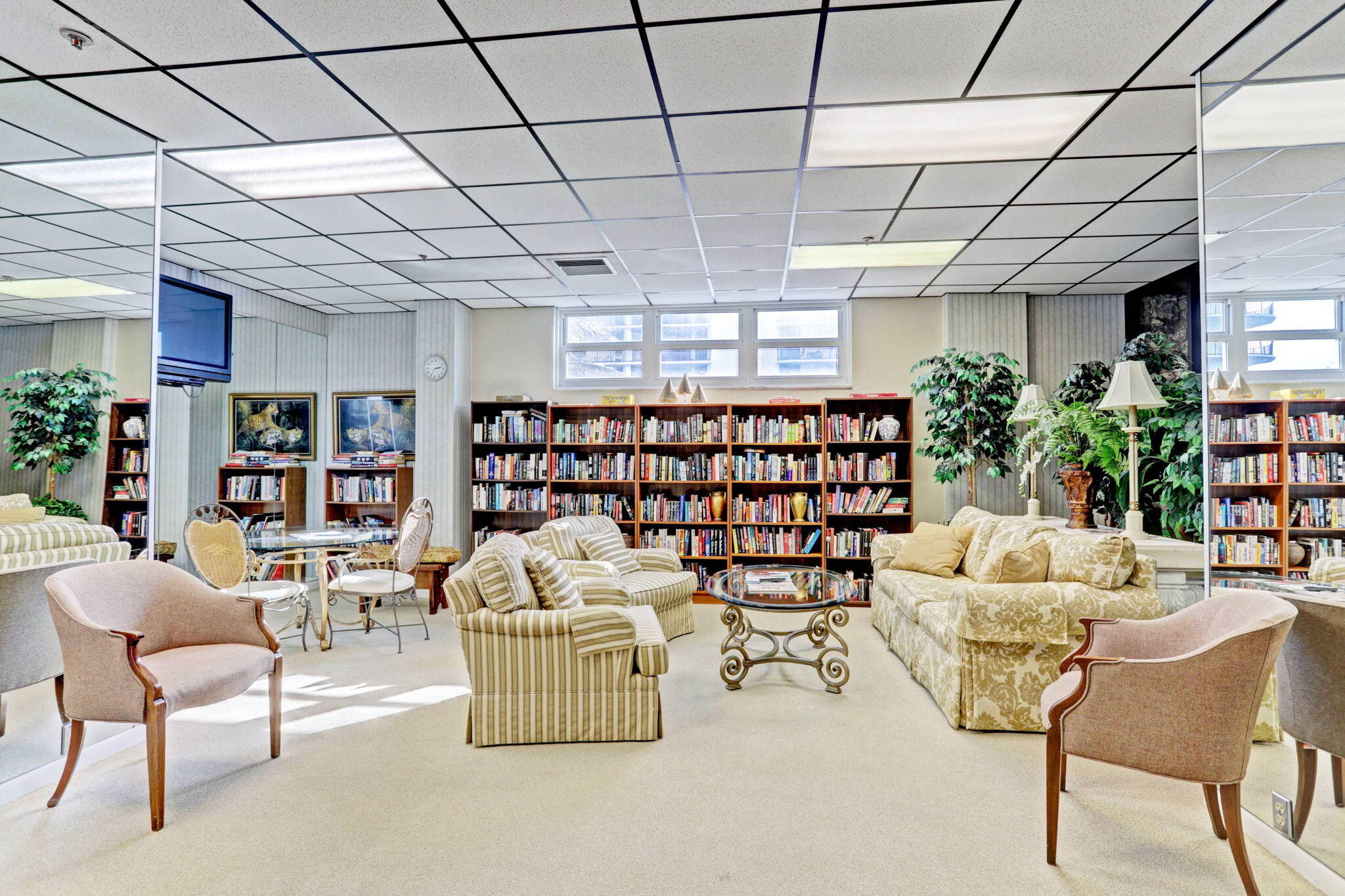 AQUARIUS CONDOMINIUM - Residential