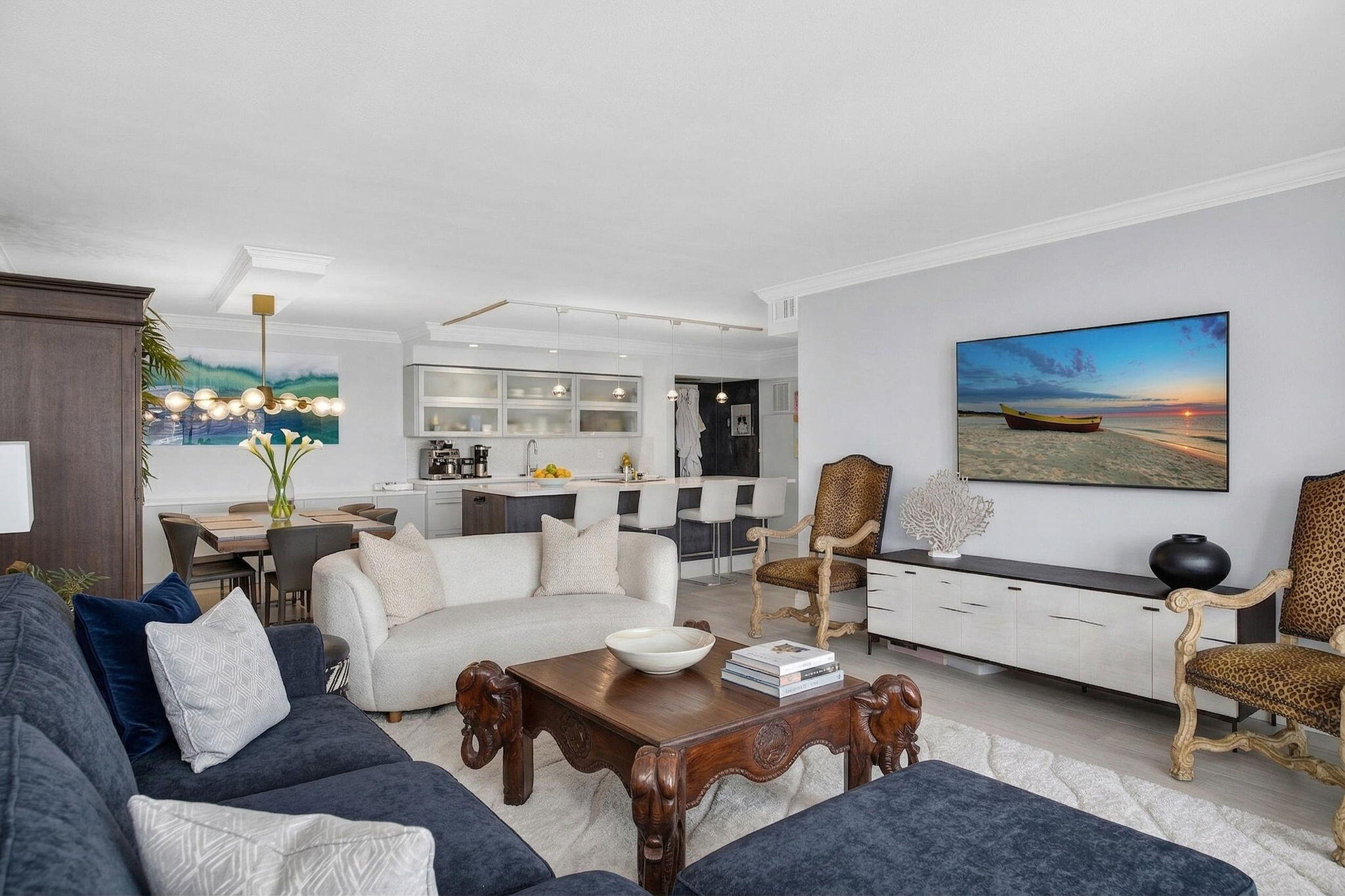 AQUARIUS CONDOMINIUM - Residential