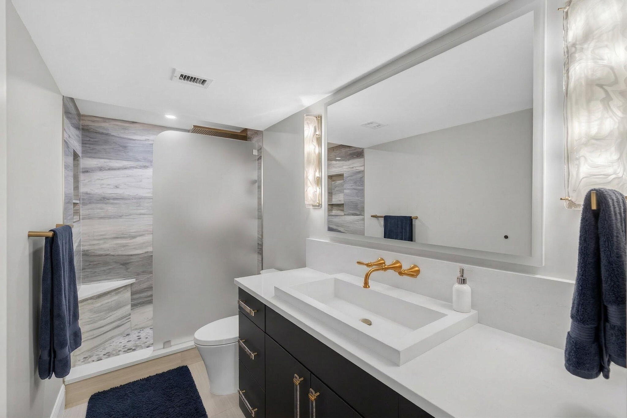 AQUARIUS CONDOMINIUM - Residential