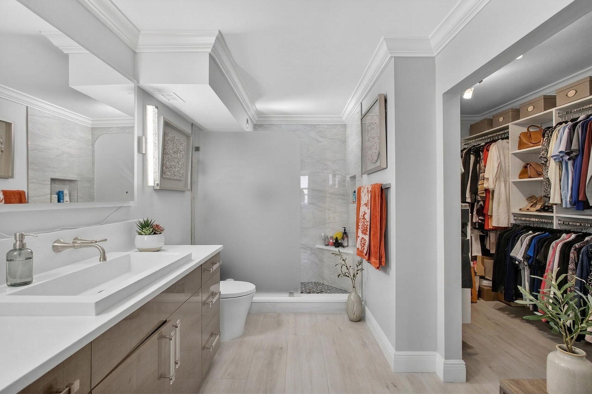 AQUARIUS CONDOMINIUM - Residential