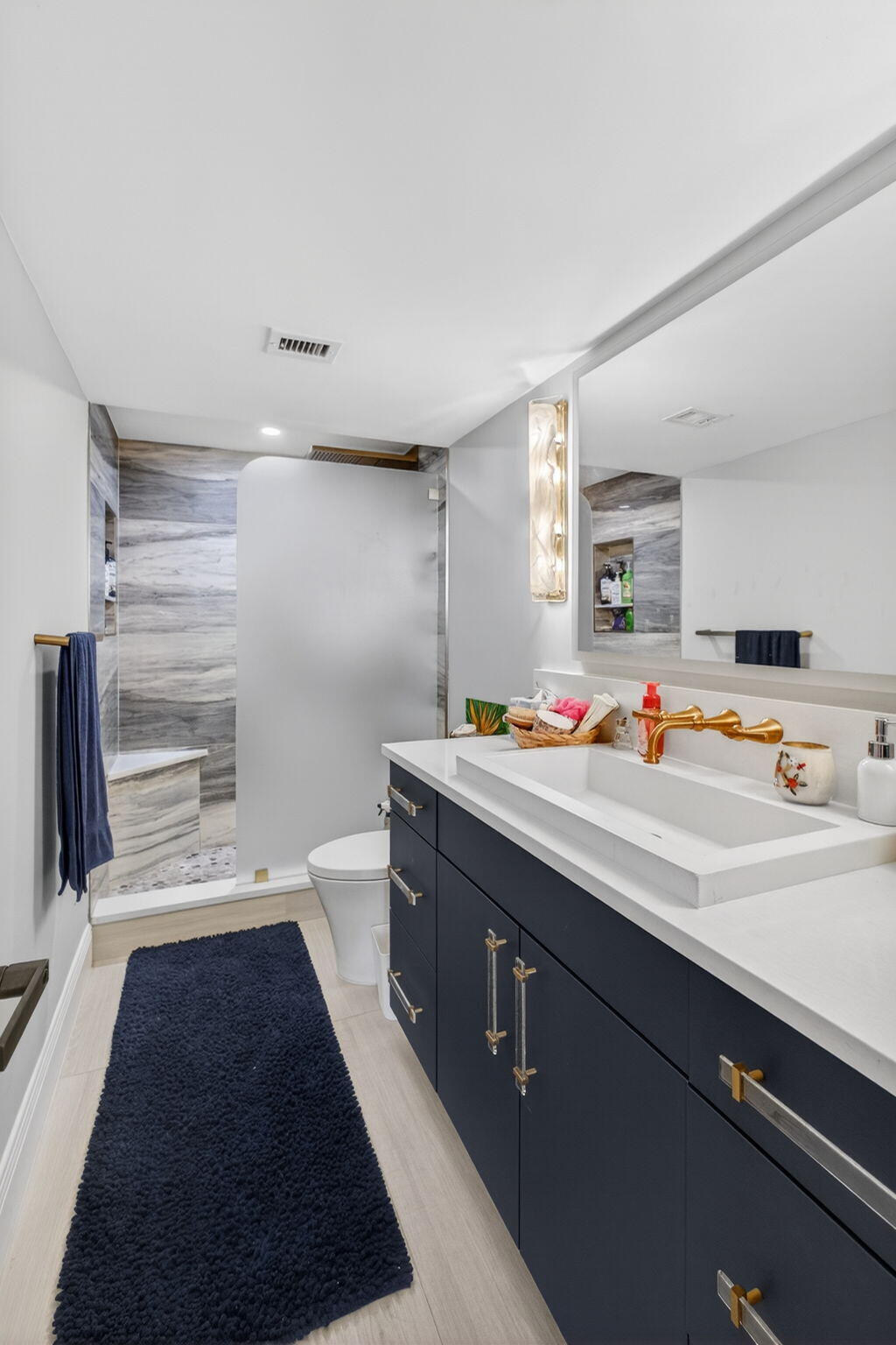 AQUARIUS CONDOMINIUM - Residential