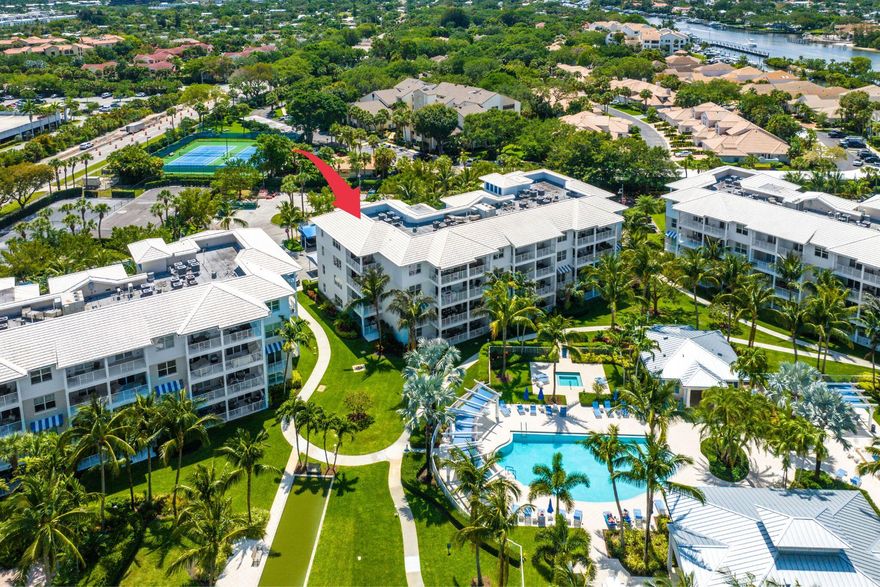 Coastal Living at its finest in this stunning 3 Bed/2.5 Bath Penthouse Condo in Juno Beach! This spacious Penthouse end-unit is the largest Dominica Model & features 2 covered balconies. Step inside to find a bright, open-concept kitchen w/granite countertops, Bosch stainless appliances, soft-close wood cabinets, & stone backsplash. Enjoy plantation shutters, hurricane impact windows & sliders, tile flooring in the living areas, & custom walk-in closets with built-ins. Bay Colony offers resort-style amenities: 2 marinas, a saltwater pool, gym, pickleball, & much more. A prime location near Juno Beach & Pier, Alton, Downtown Gardens, Abacoa, & PBI Airport. Rent immediately & large pets allowed!
(40ft Boat slip with 9,000lb lift offered at an additional price.)