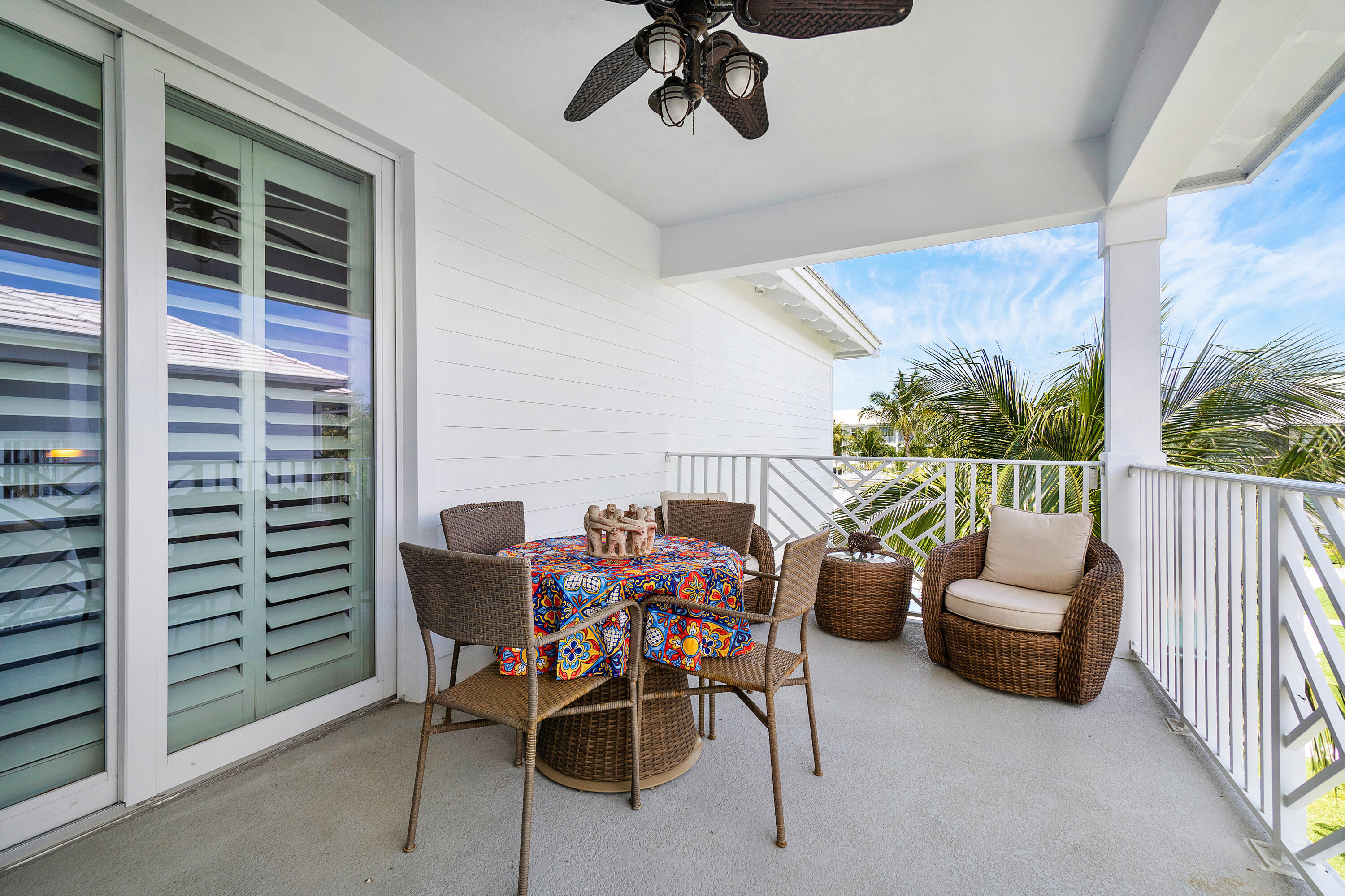 BAY COLONY - Residential