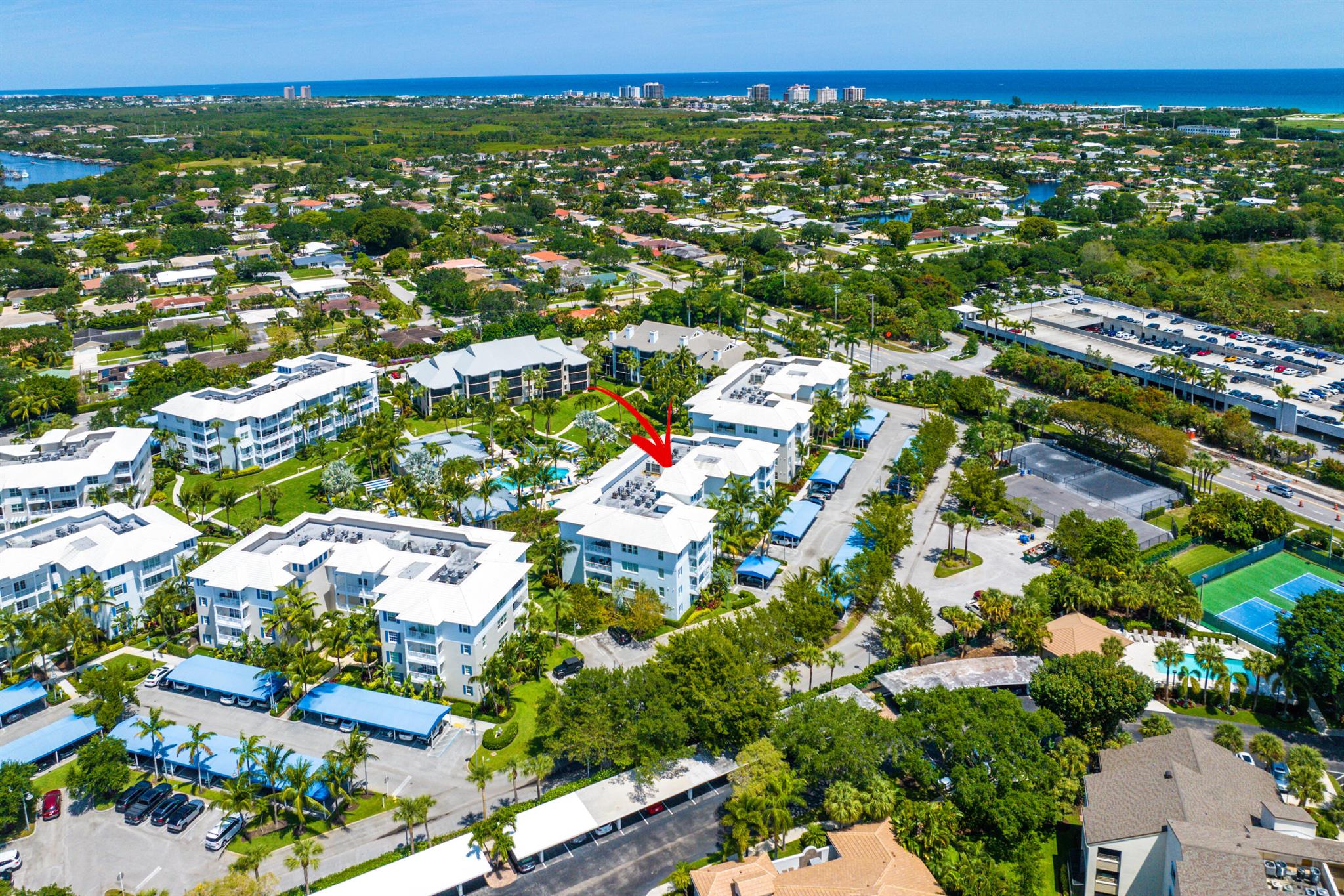 BAY COLONY - Residential