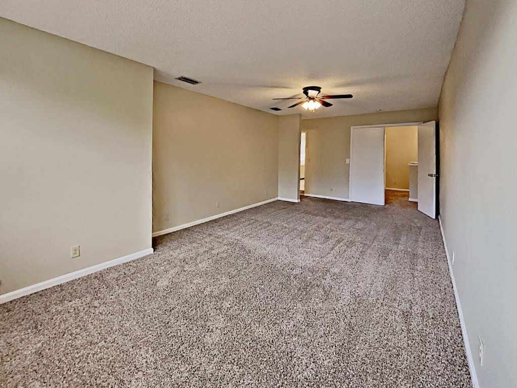 Photo of 10101 SW 9th Lane, Pembroke Pines, FL 33025 (MLS # B26006358)