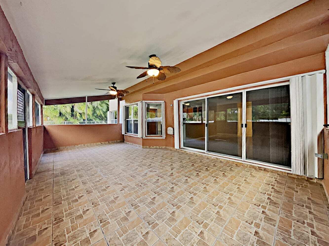 LANDINGS - Residential Lease