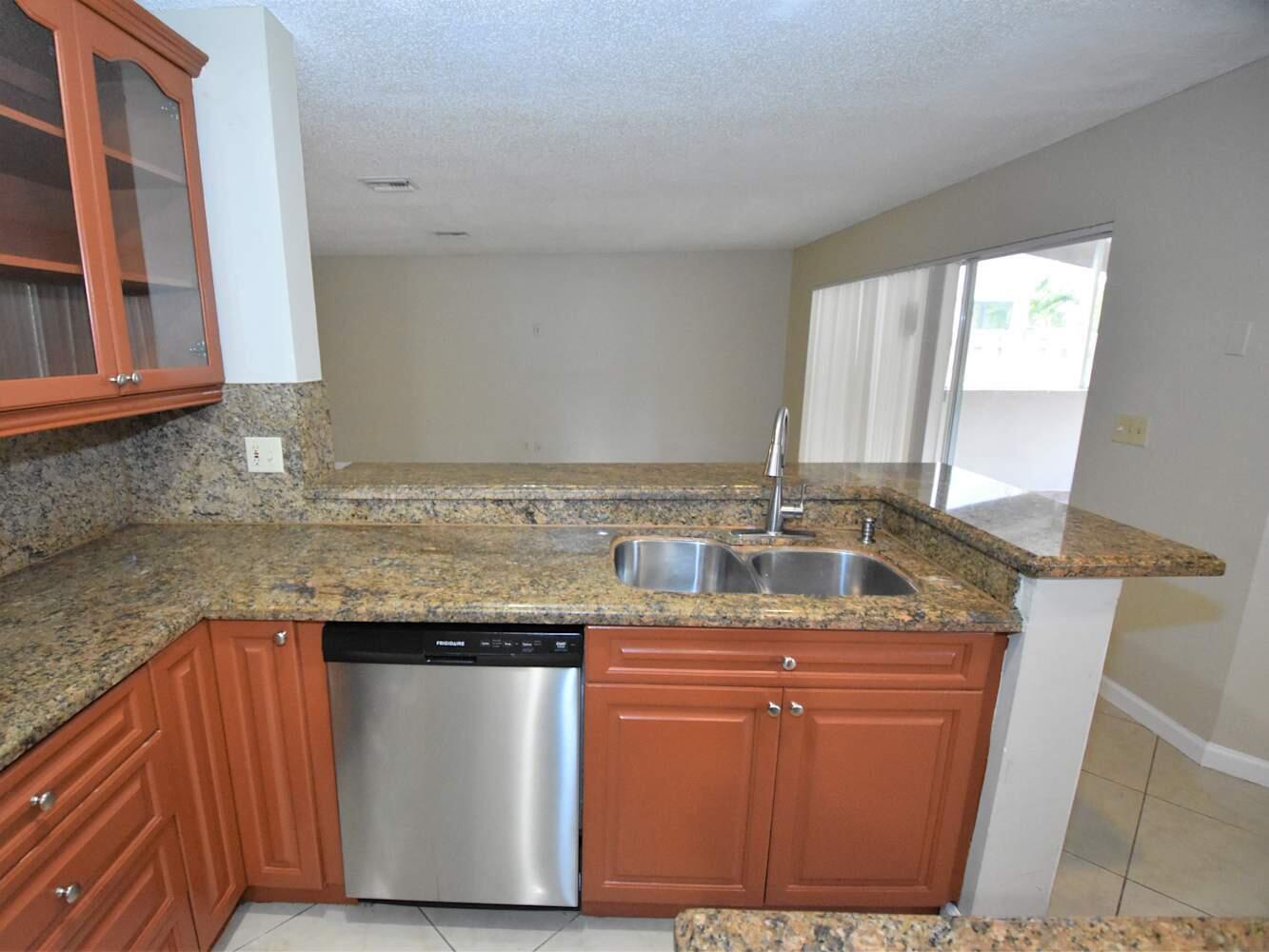 LANDINGS - Residential Lease