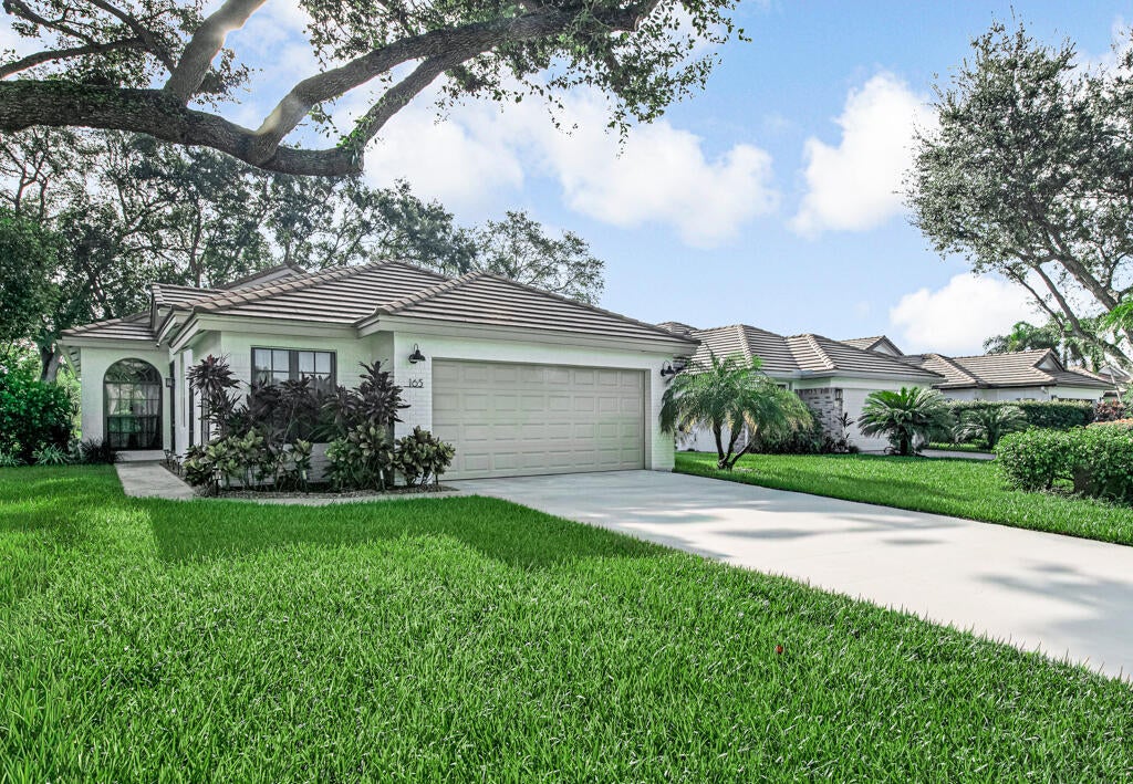 Properties | Stephanie Kaufman 165 SHERWOOD FOREST Drive