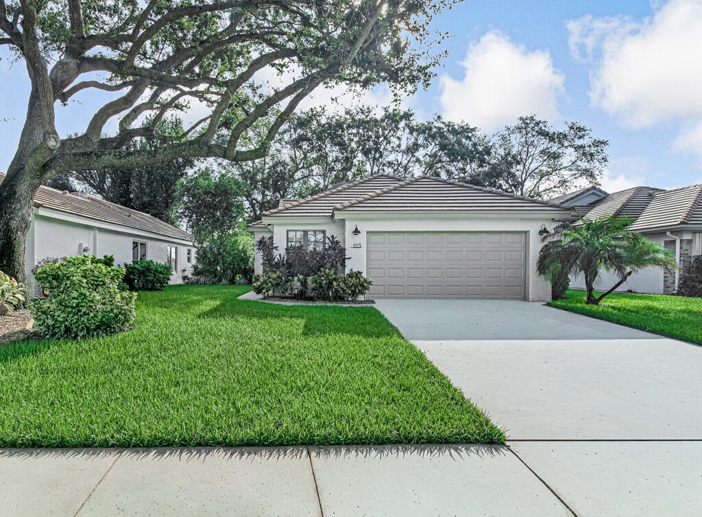 Photo of 165 SHERWOOD FOREST Drive, Delray Beach, FL 33445 (MLS # B26076738)