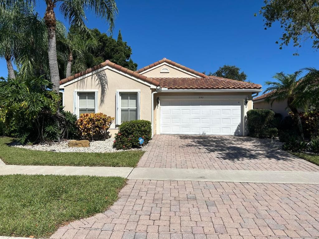 Photo of 5193 Corbel Lake Way, Boynton Beach, FL 33437 (MLS # R11136779)