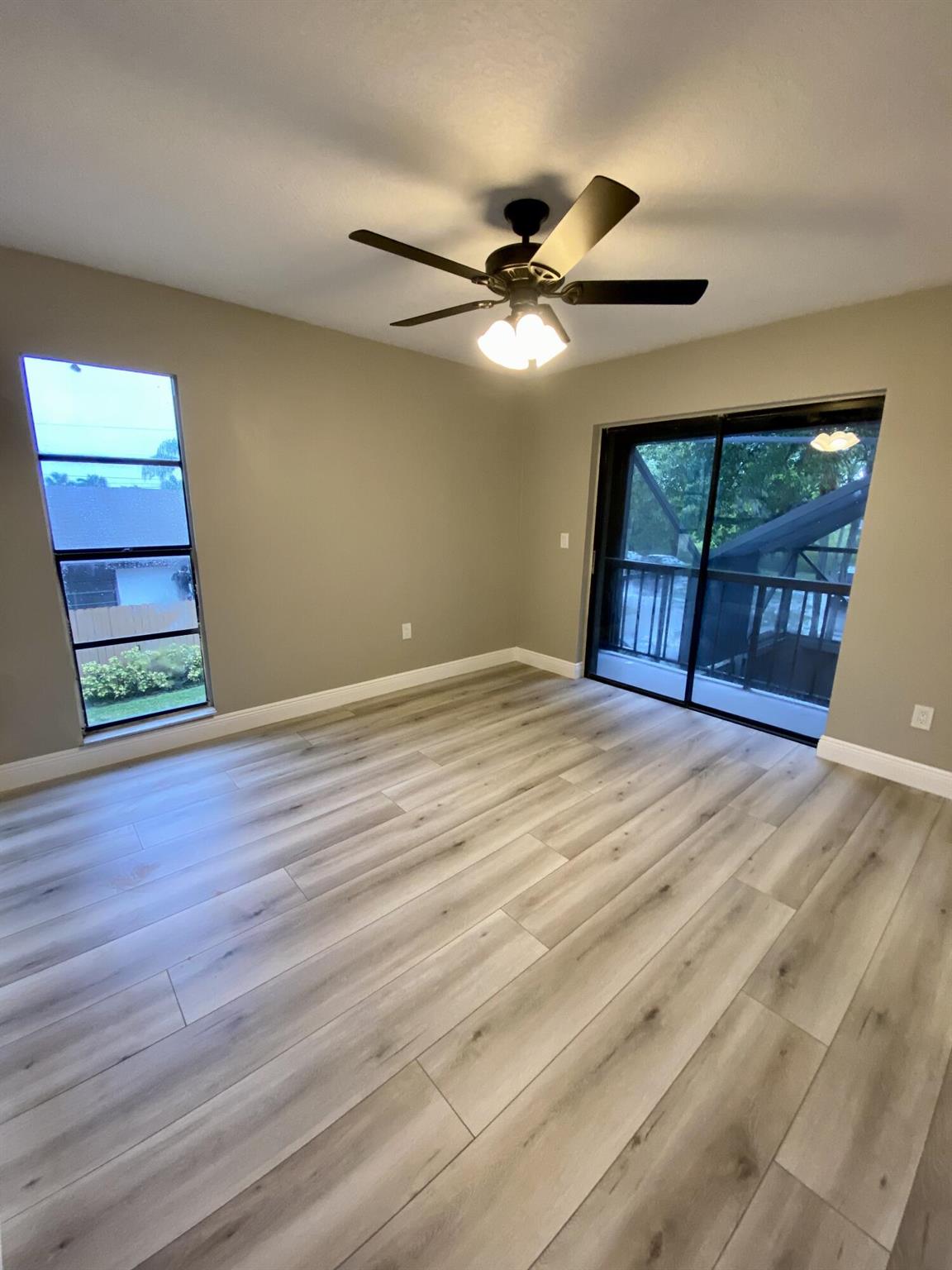 FOXWOOD ESTATES 2 OF LAKESIDE GREEN - Residential Lease