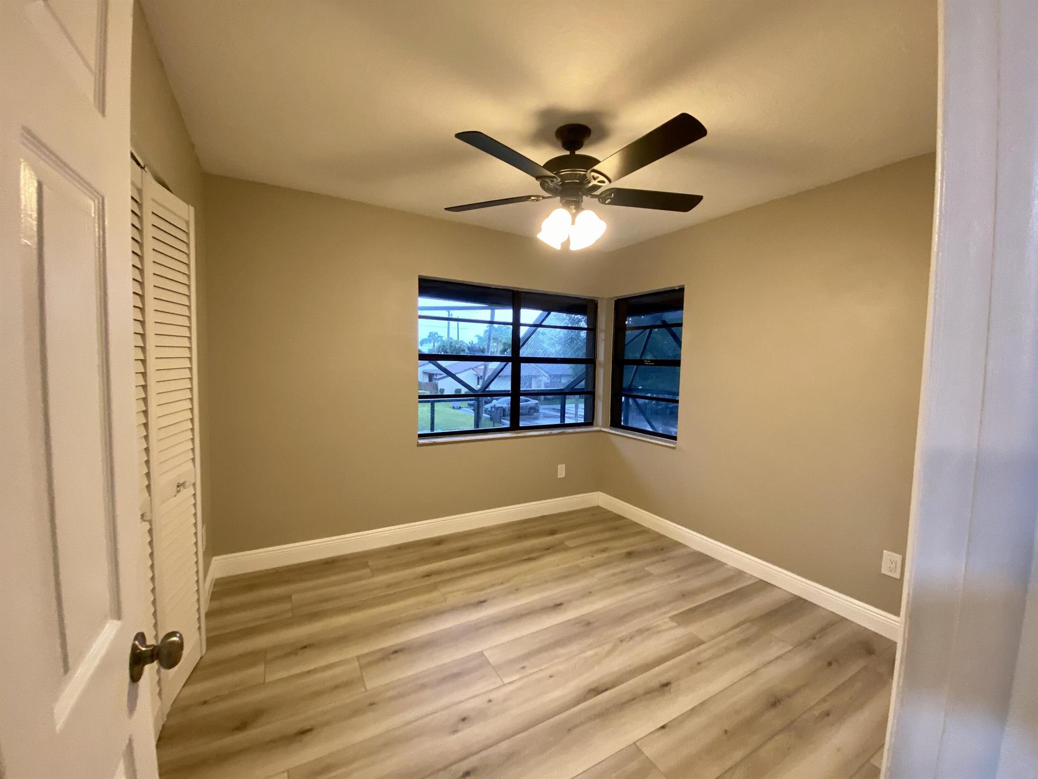 FOXWOOD ESTATES 2 OF LAKESIDE GREEN - Residential Lease