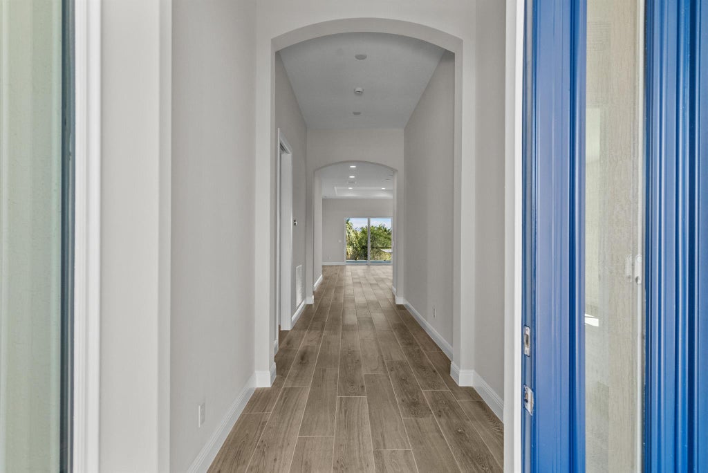Photo of 12404 SW Sunrise Lake Terrace, Port Saint Lucie, FL 34987 (MLS # R11002465)