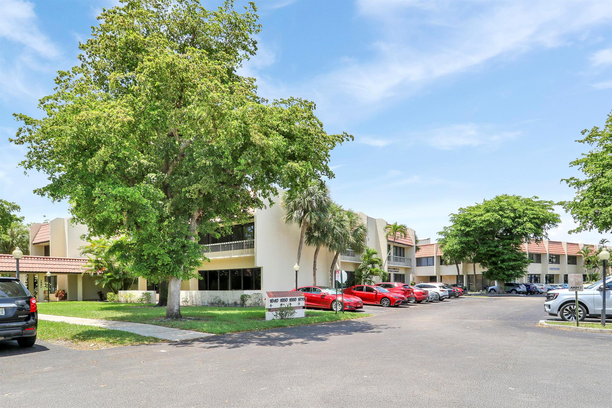 FLA-MANGO GROVELETS - Commercial Sale