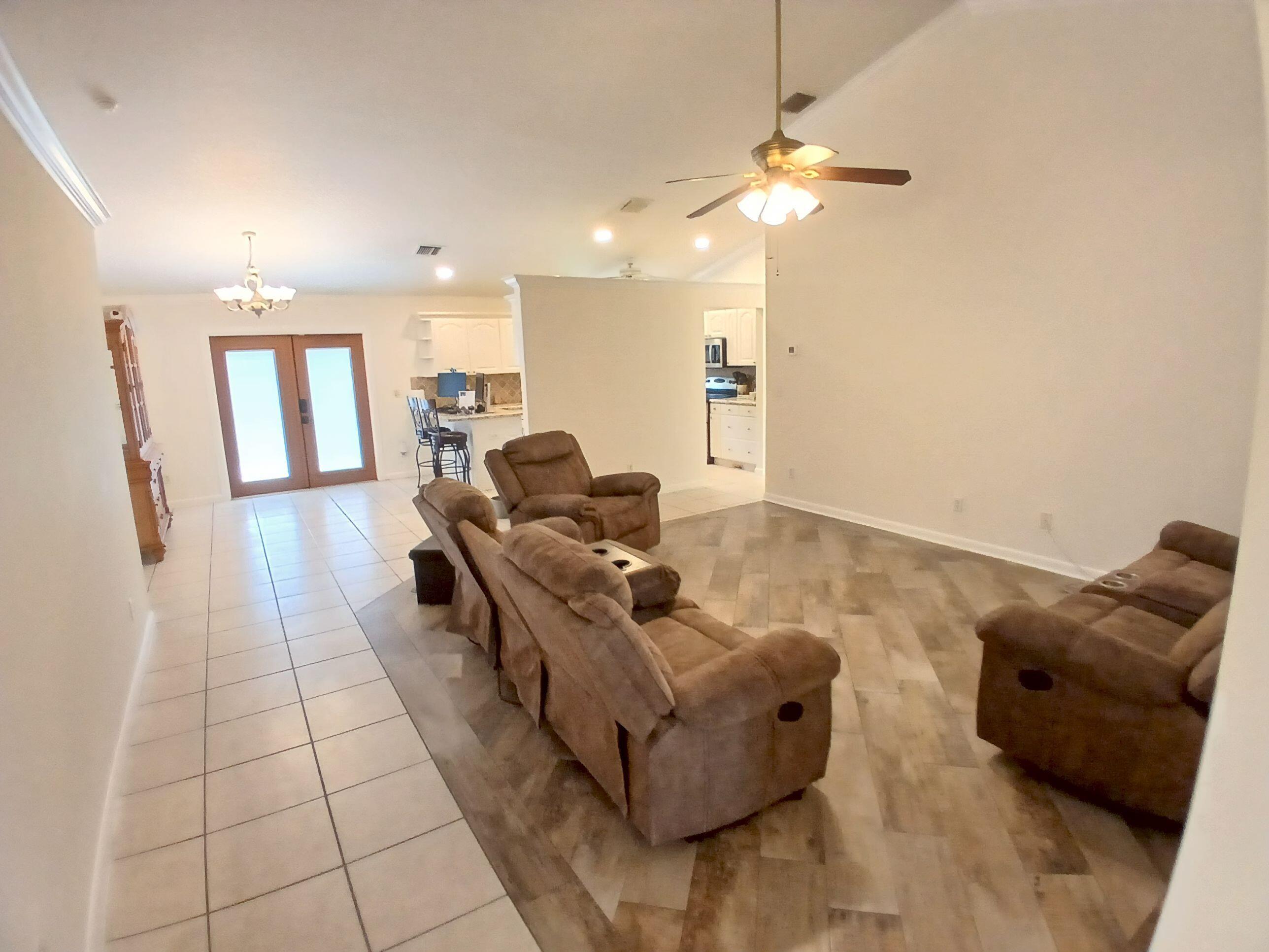 FLORAL PARK LANTANA - Residential