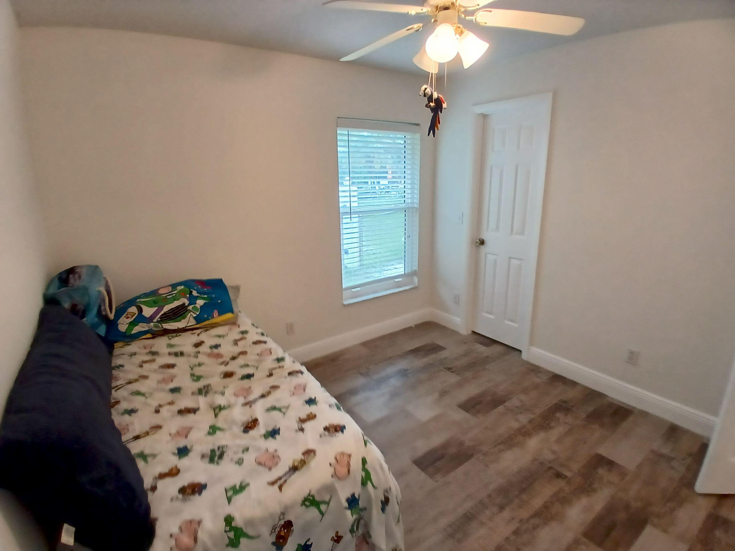FLORAL PARK LANTANA - Residential