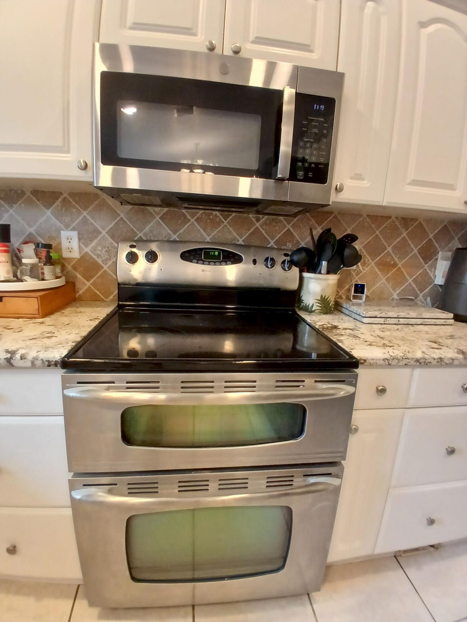 FLORAL PARK LANTANA - Residential