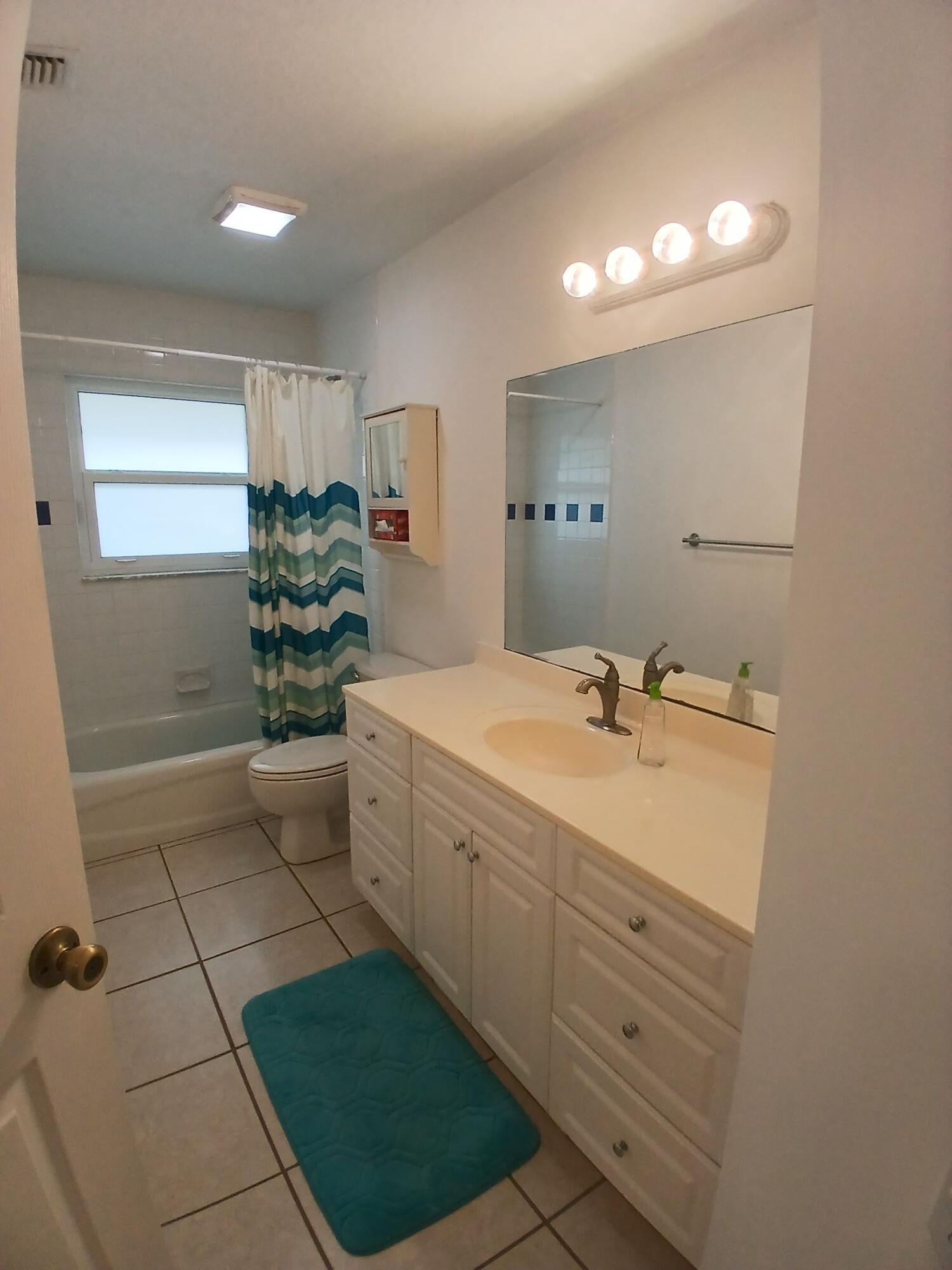 FLORAL PARK LANTANA - Residential