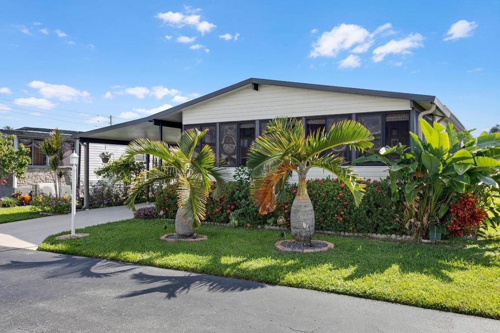 Photo of 50002 Hacha Bay, Boynton Beach, FL 33436 (MLS # R11158793)