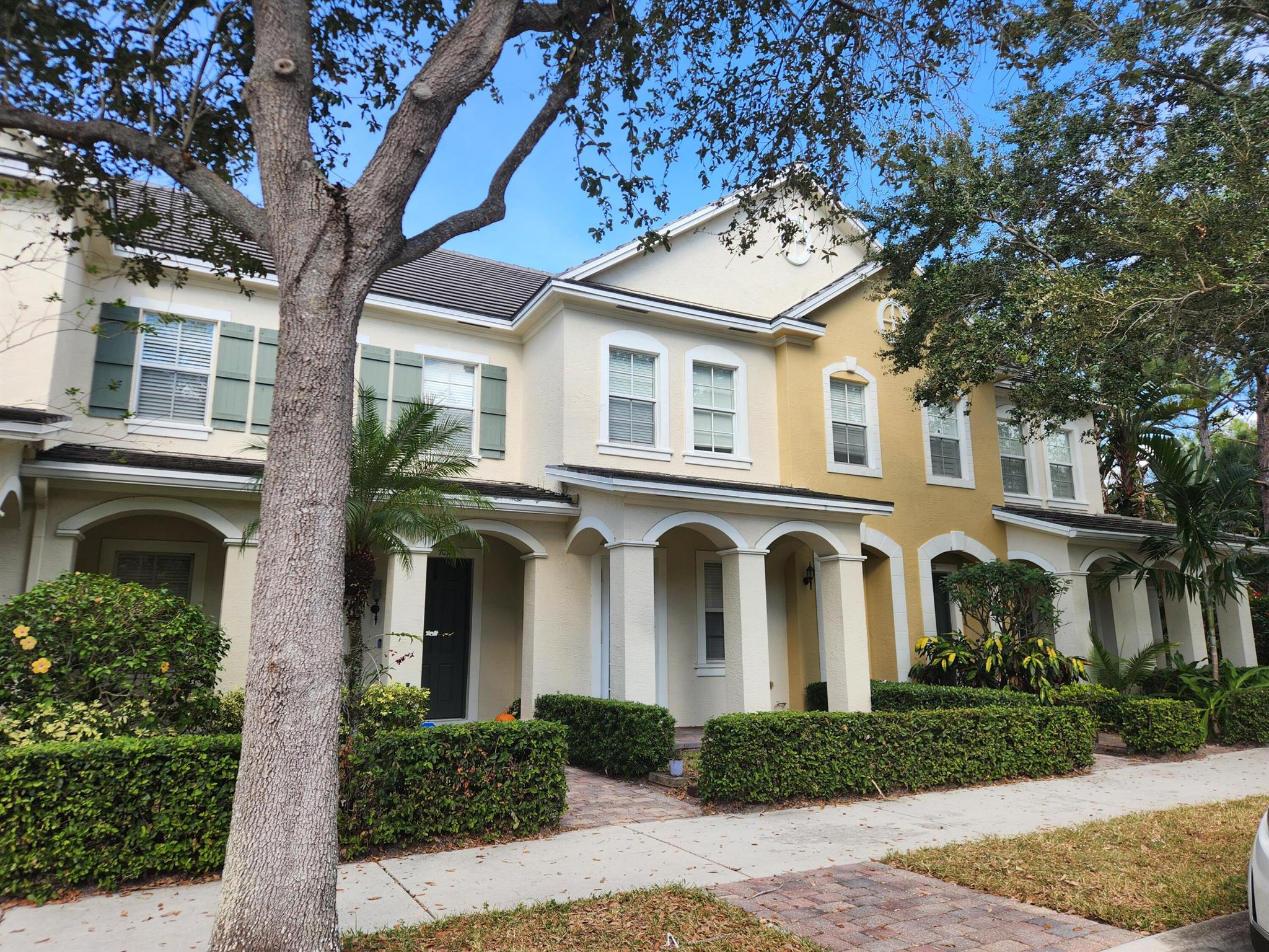 Spacious 3 bedroom 2 1/2 bath two level townhouse in the heart of Abacoa, Jupiter. Freshly Painted 2022, Brand New carpet 2022, Complete Impact glass windows. Private courtyard off Kitchen for easy outdoor entertaining or relaxation. Beautiful ceramic tile downstairs and carpet upstairs. Stainless steel appliances and granite kitchen counters. Less than 6 miles to public beaches. Just minutes to many sought after restaurants, parks, The Abacoa town center which offers the outdoor amphitheater, The Rodger Dean Stadium, shopping & restaurants. Florida Atlantic University as well as research development with Scripps, Max Plank and the University of Florida.