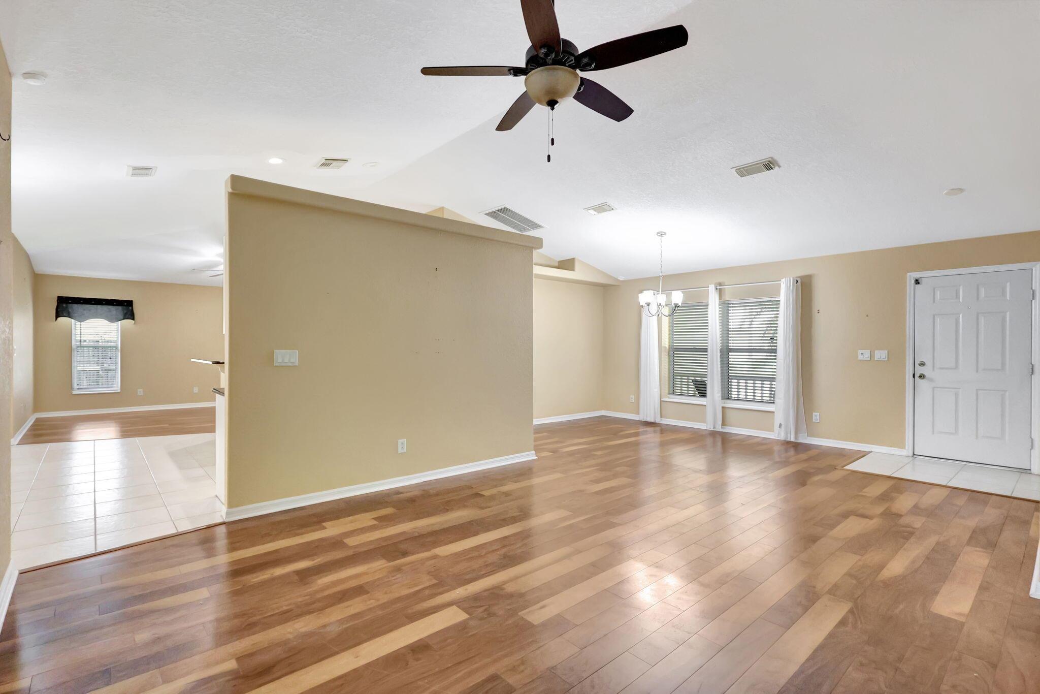 PORT ST LUCIE SECTION 48 - Residential Lease