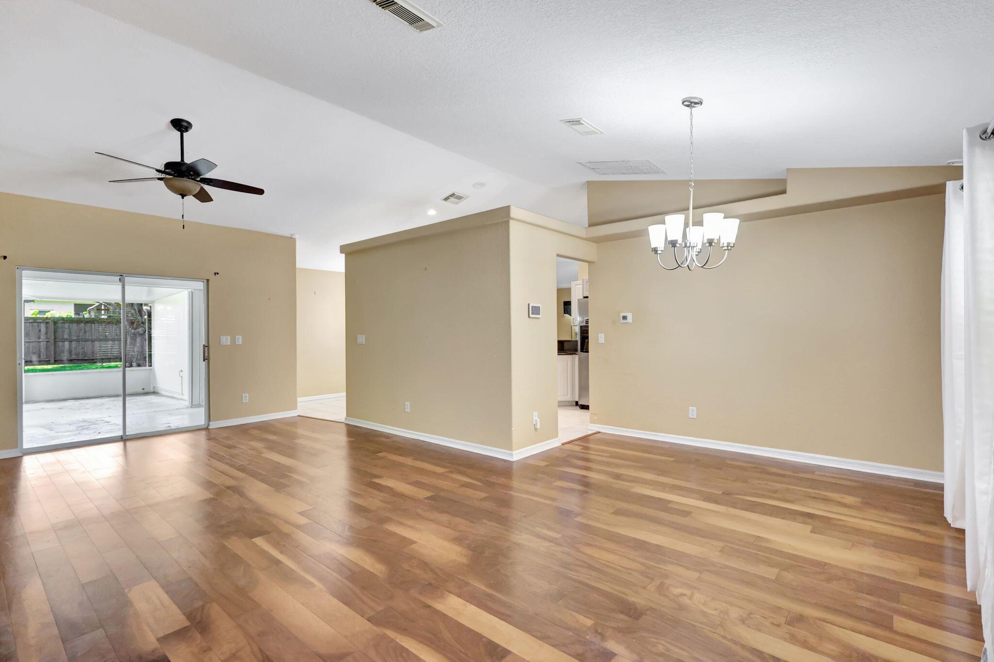 PORT ST LUCIE SECTION 48 - Residential Lease