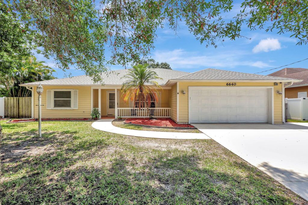 Photo of 6640 NW Omega Road, Port Saint Lucie, FL 34983 (MLS # R11132503)