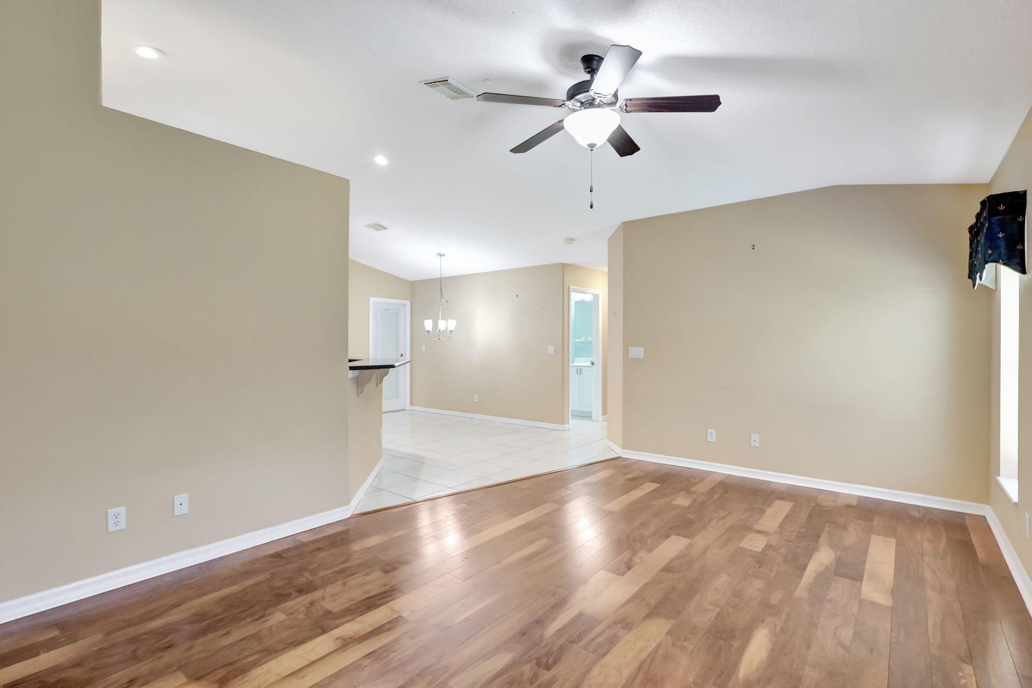 PORT ST LUCIE SECTION 48 - Residential Lease