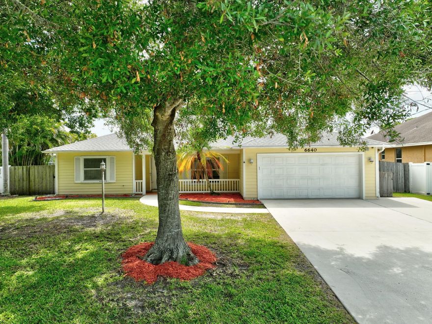 ***AVAILABLE FOR RENT-TO-OWN ALSO***Spacious, move-in ready, split bedroom plan, Key West style home.  3 bedroom/2 bath/2car garage. Stainless steel appliances, granite countertops, tile and engineered wood floors.  Newer roof and AC. Fully fenced backyard with metal shed for storage.  Excellent, peaceful neighborhood.  Available for rent-to-own also.  Close to golf course, shopping, restaurants, etc