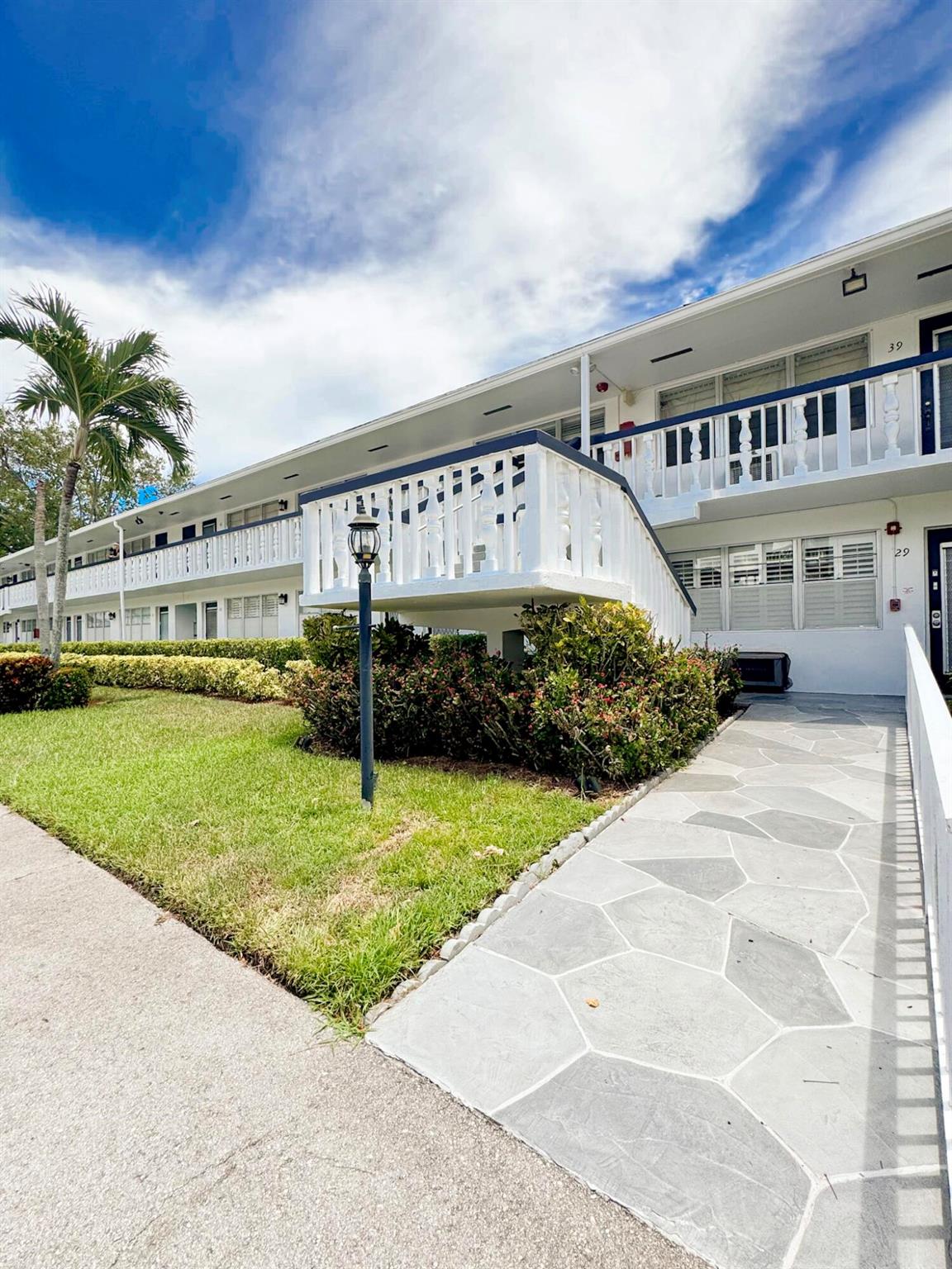 KESWICK B CONDO - Residential Lease