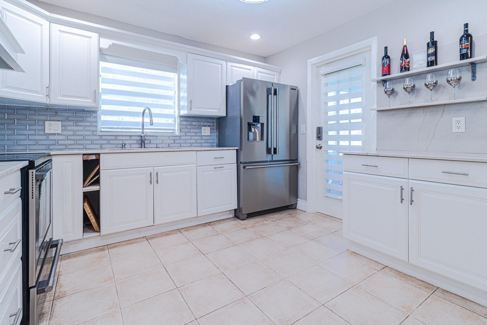 capri condos - Residential
