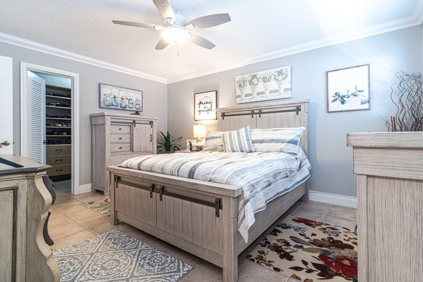 capri condos - Residential