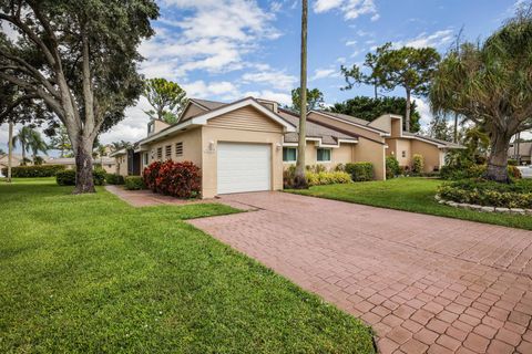 6827 Fountains Circle Lake Worth FL 33467