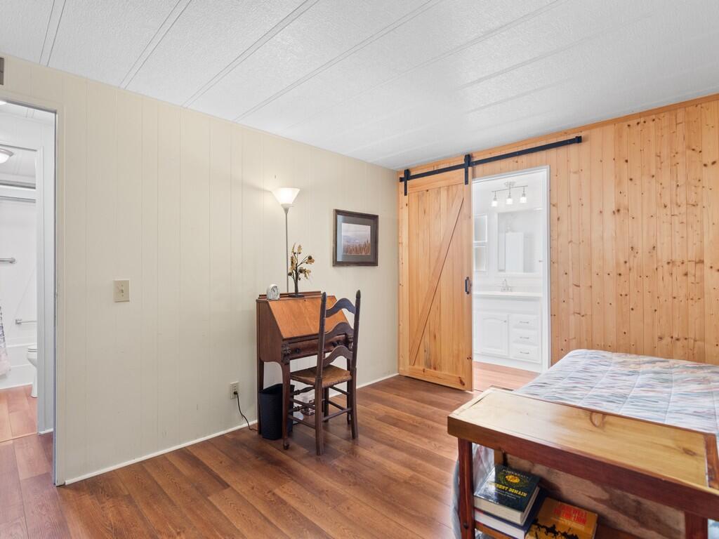 Pinelake Village - Residential
