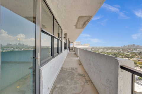 Tiny photo for 936 Intracoastal Drive #22F, Fort Lauderdale, FL 33304 (MLS # B26054326)