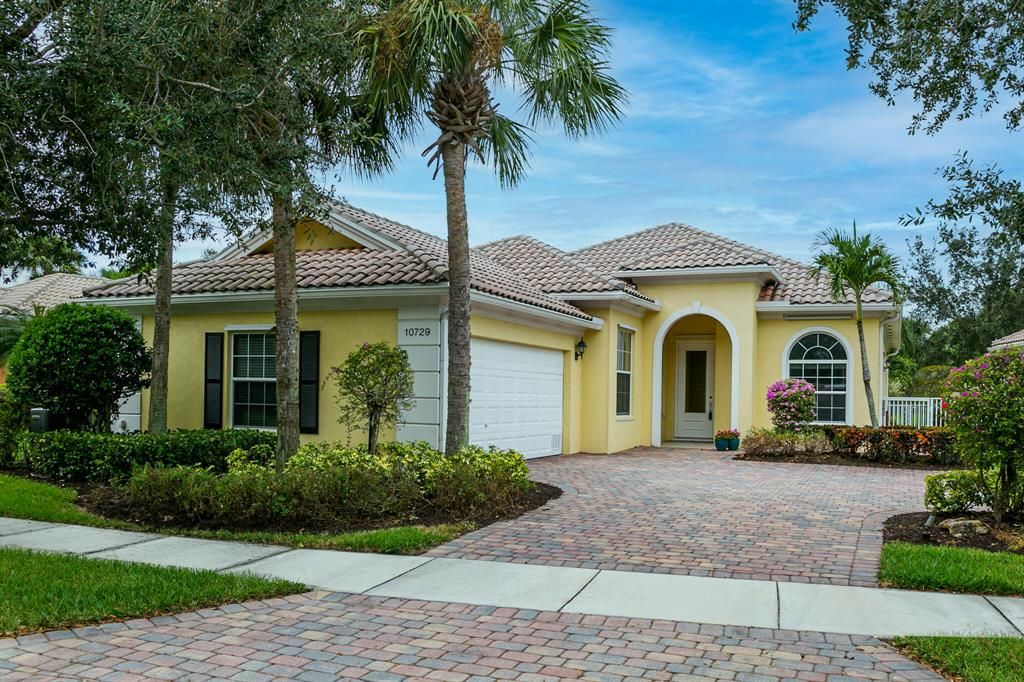 Photo of 10729 SW Stratton Drive, Port Saint Lucie, FL 34987 (MLS # R10756476)