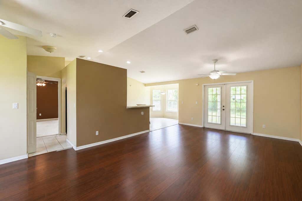 Photo of 491 SE STARFLOWER Avenue, Port Saint Lucie, FL 34983 (MLS # B26060373)