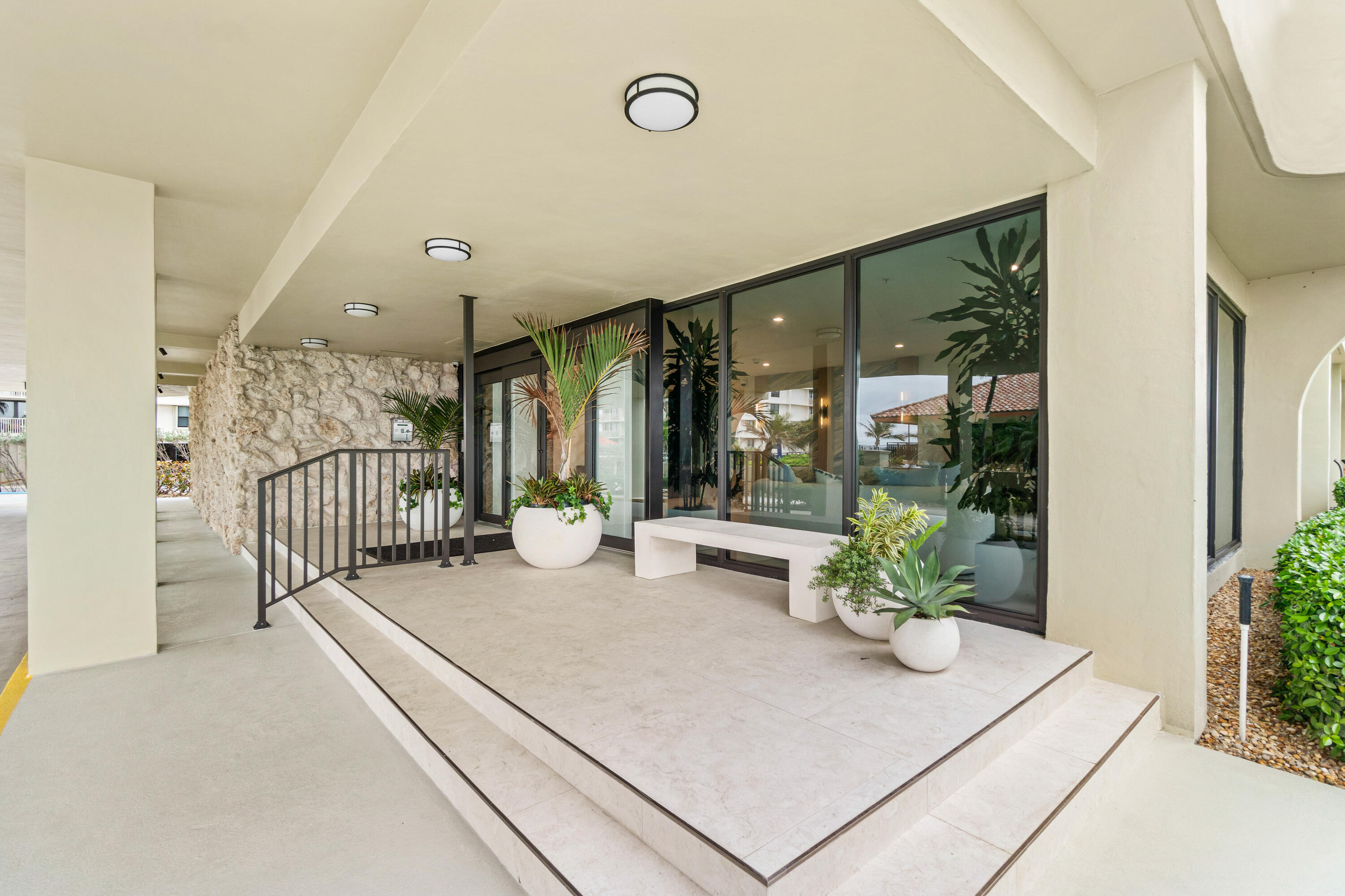 SEAGRAPE CONDO - Residential