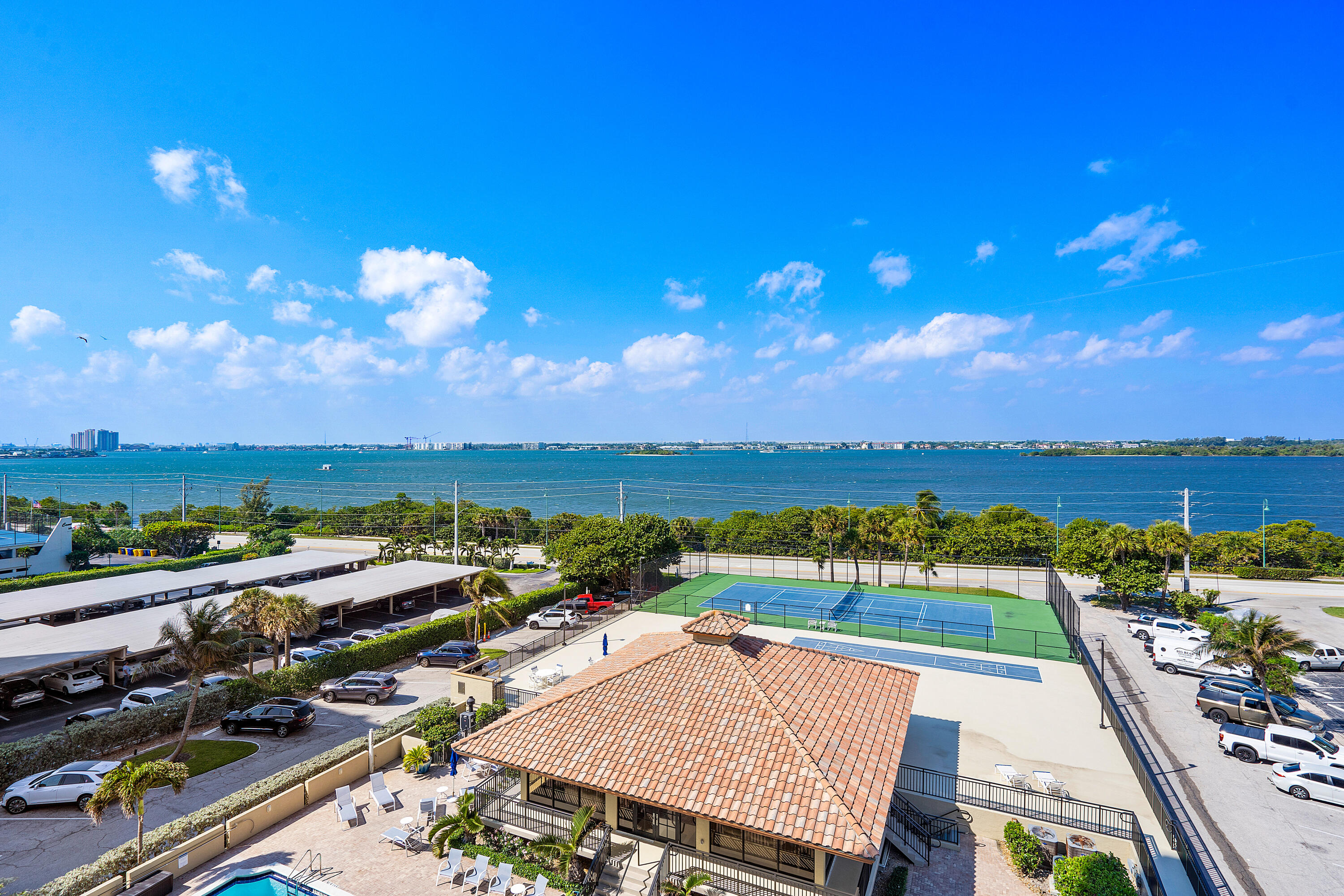 SEAGRAPE CONDO - Residential