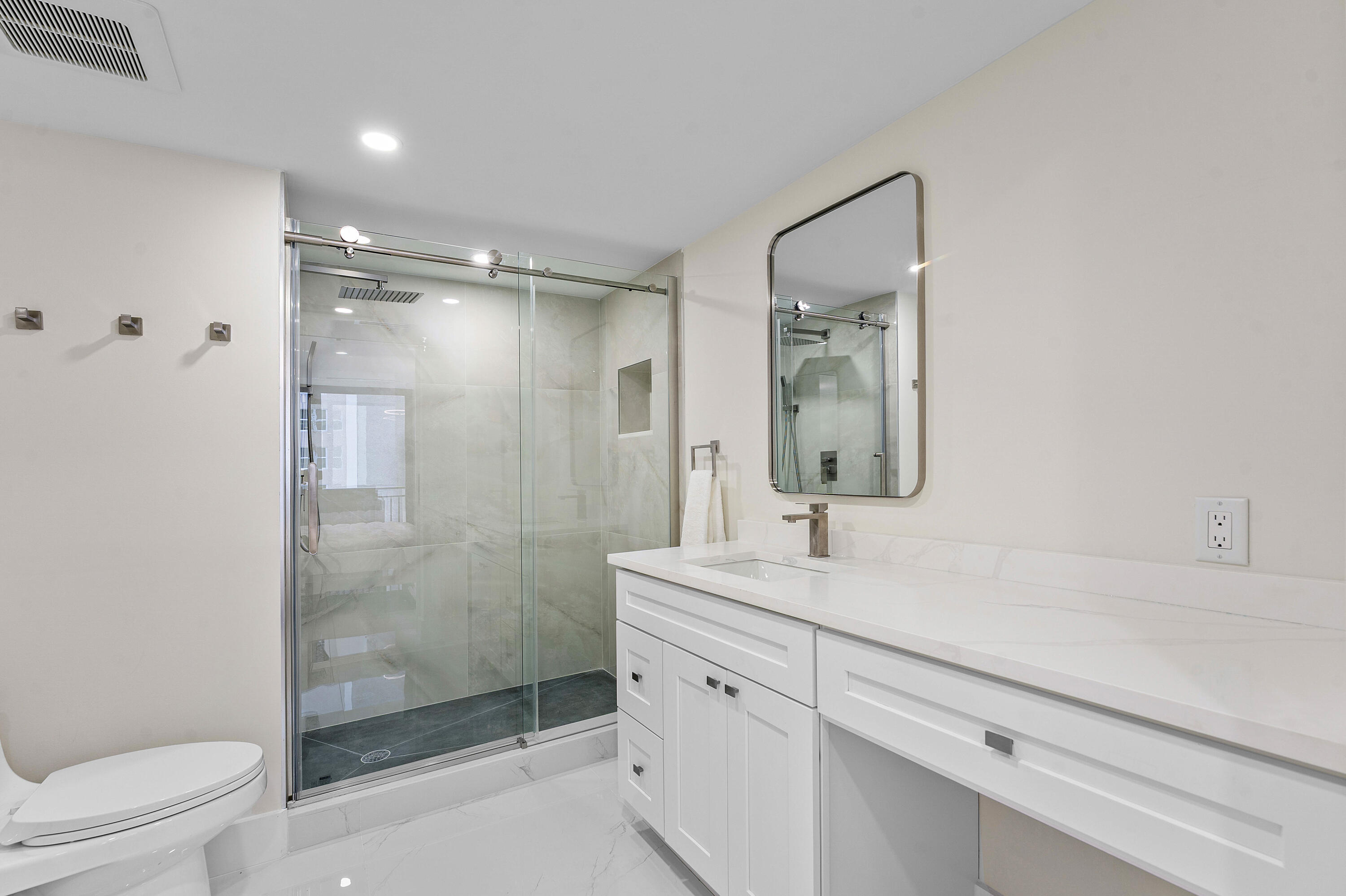 SEAGRAPE CONDO - Residential