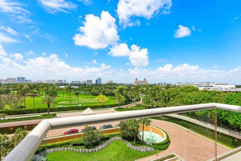 Tiny photo for 2 N Breakers Row ROW #N PH4, Palm Beach, FL 33480 (MLS # B26090628)