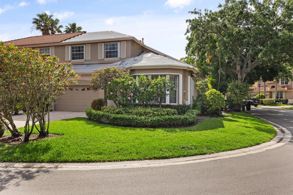 Photo of 26 Porta Vista Circle, Palm Beach Gardens, FL 33418 (MLS # R10970906)