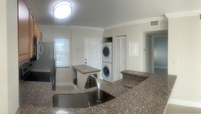 2106 S Cypress Bend Dr 404