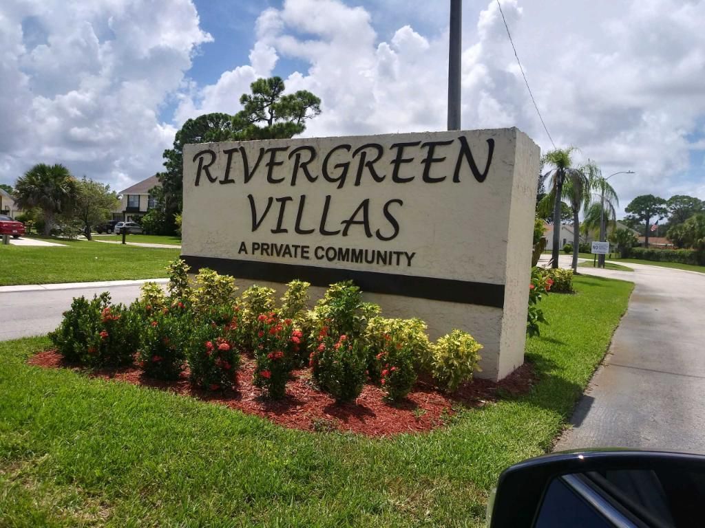 Photo of 1761 SE Ryecroft Court, Port Saint Lucie, FL 34952 (MLS # R10741852)