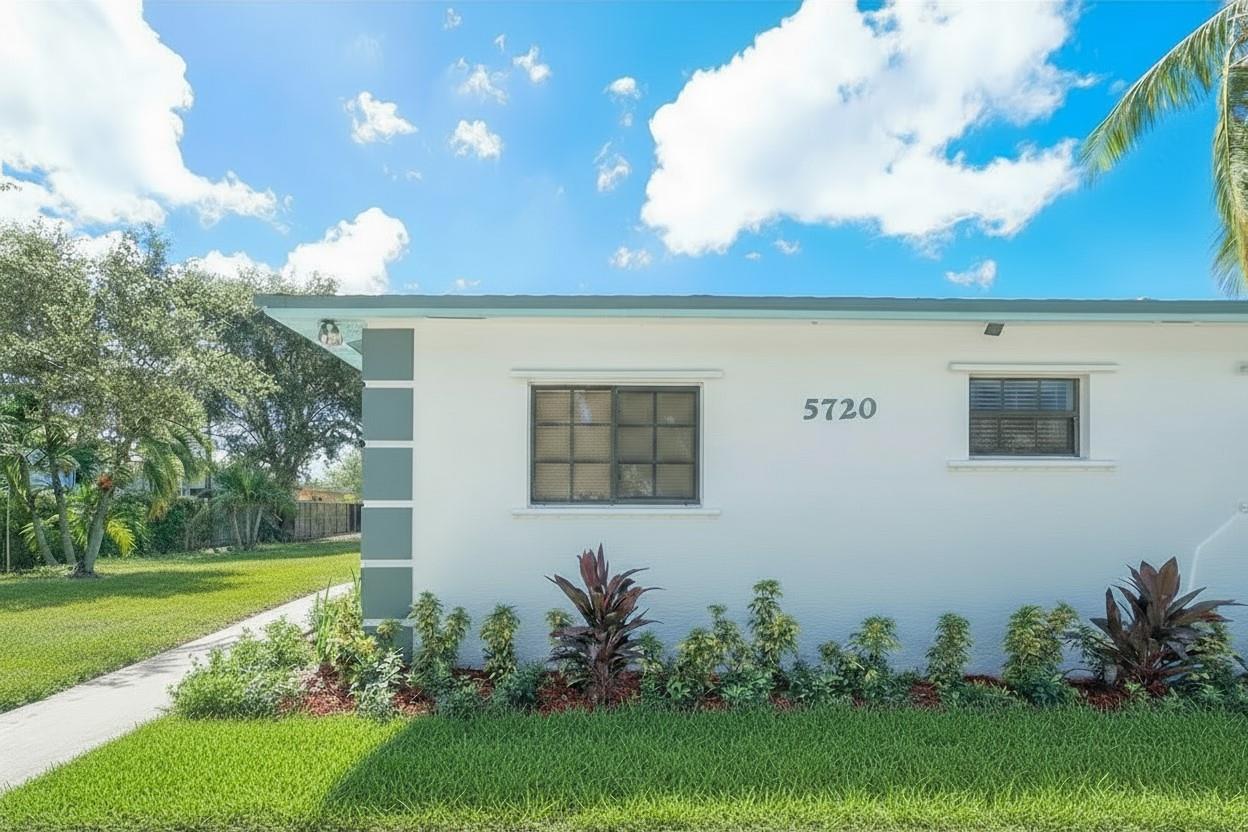 Miami Gardens Estates 22- - Residential Lease