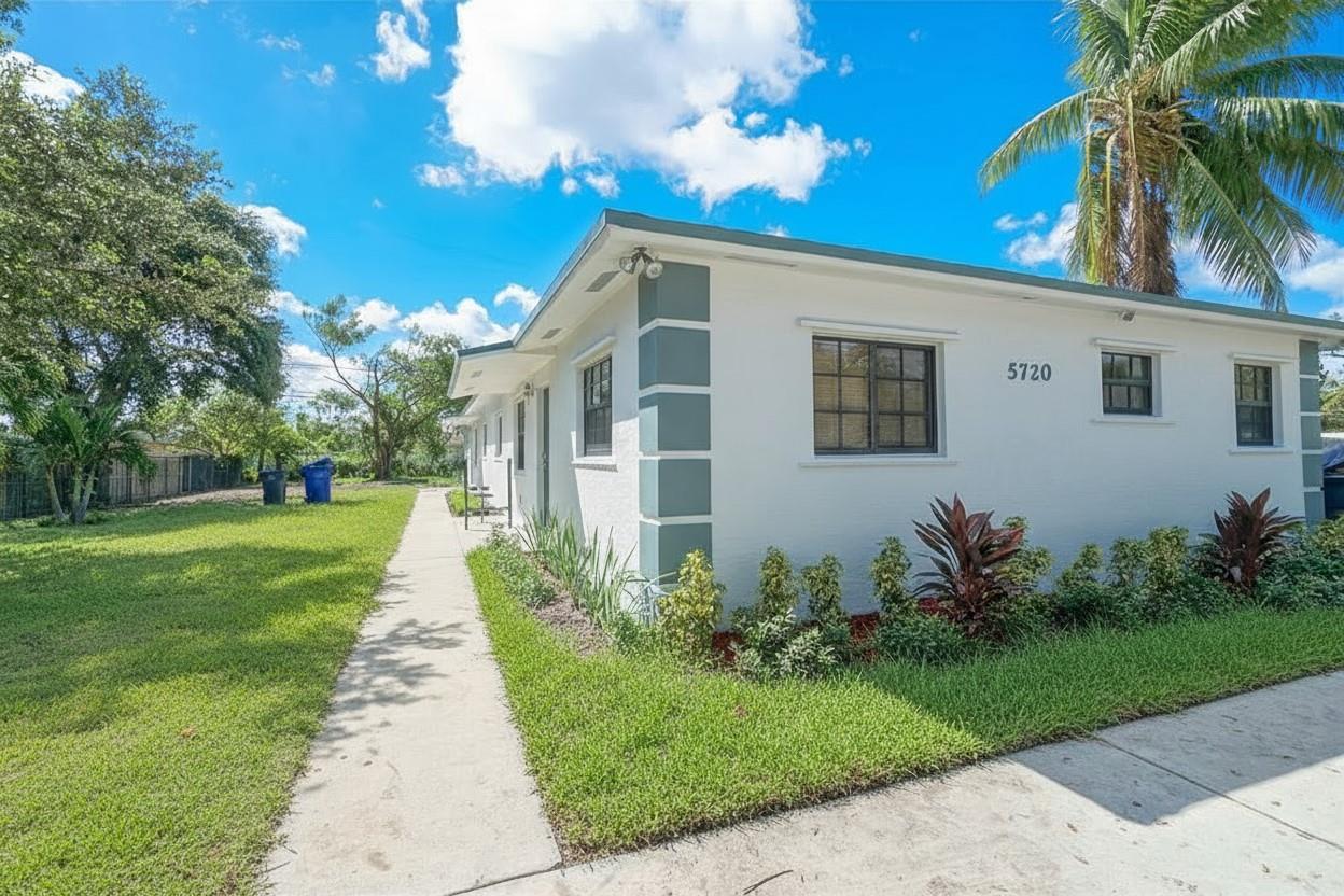 Miami Gardens Estates 22- - Residential Lease