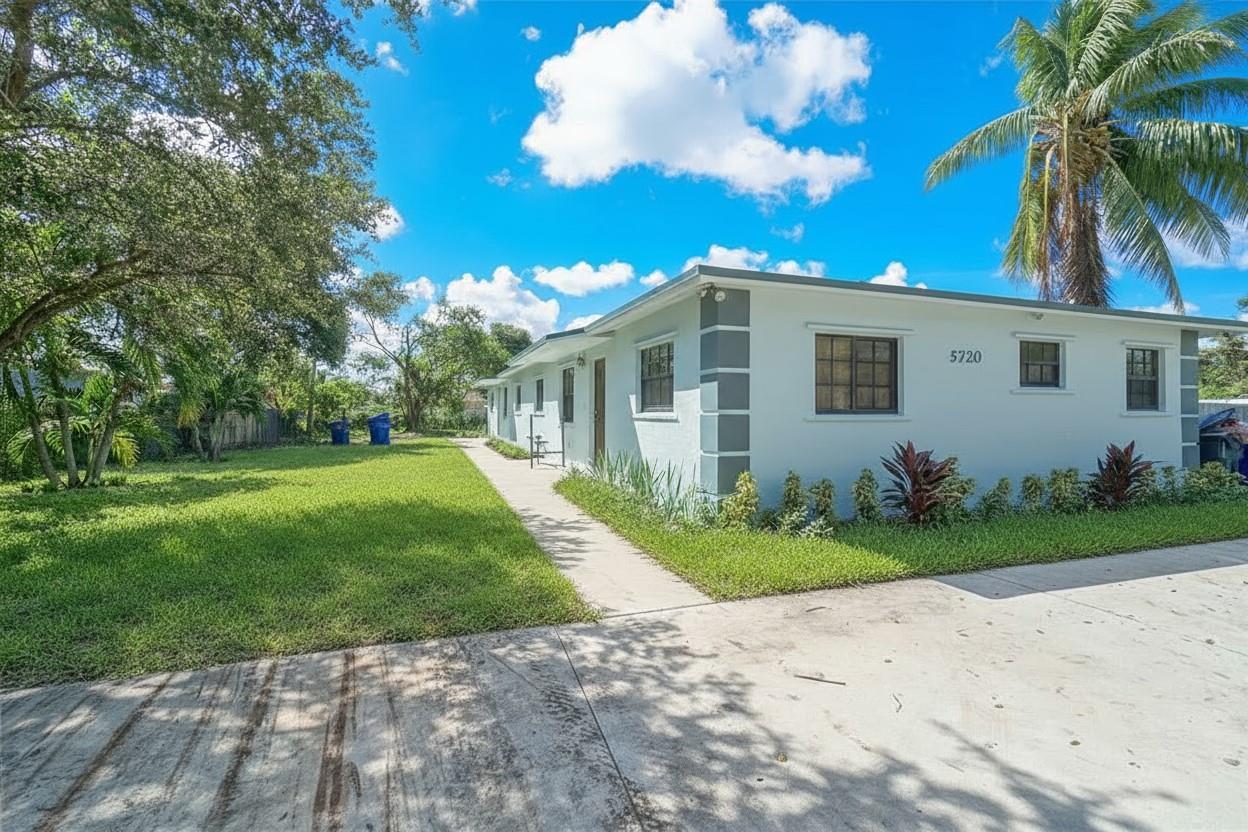 Miami Gardens Estates 22- - Residential Lease
