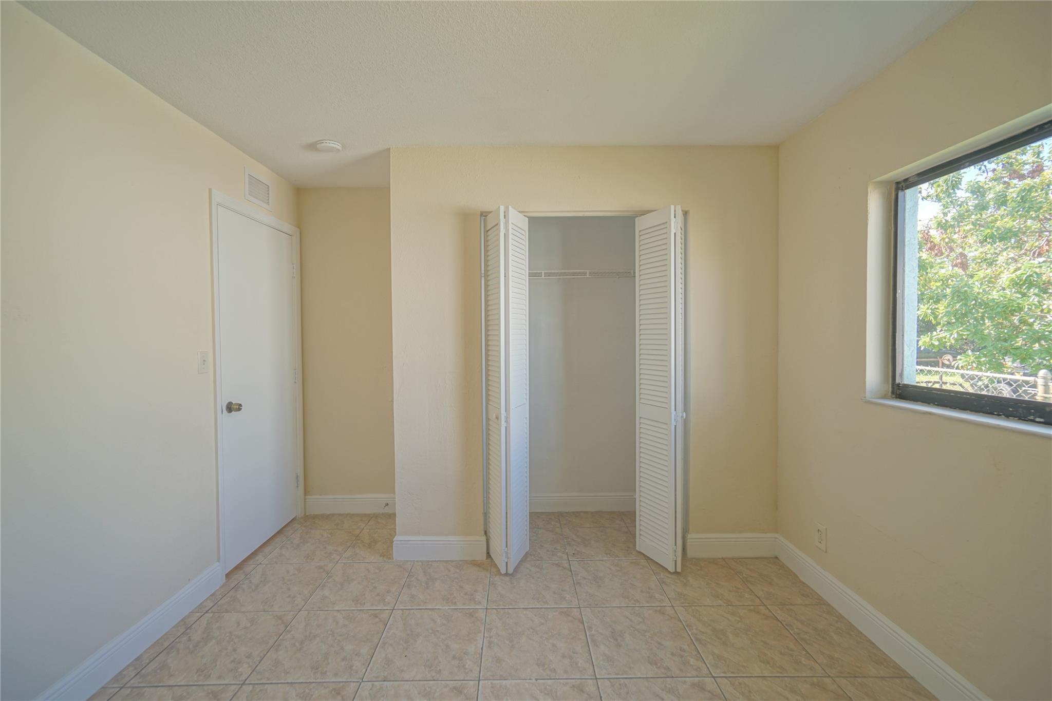 Miami Gardens Estates 22- - Residential Lease