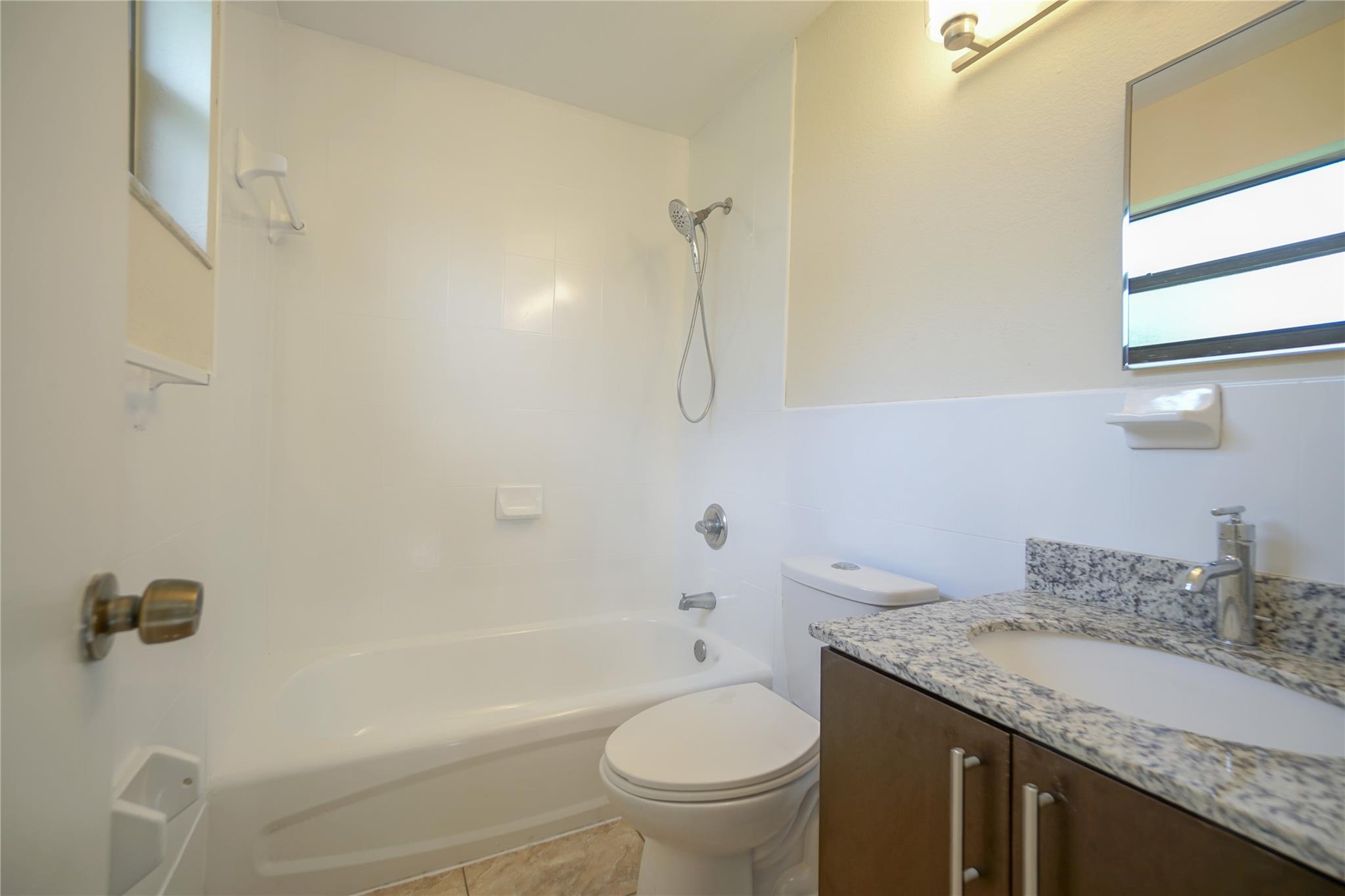 Miami Gardens Estates 22- - Residential Lease